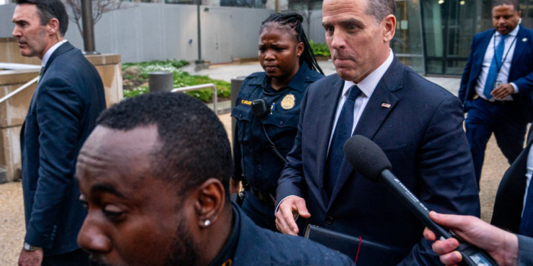 Fox News Responds After White House Demands Network Issue Retraction