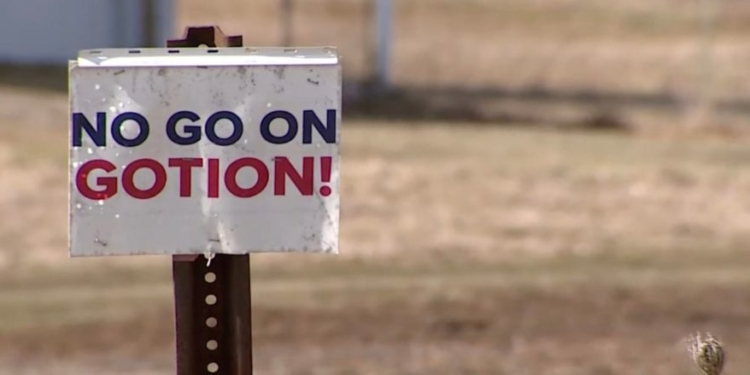 Republican Lawmakers Urge Biden Admin To Blacklist Major Chinese Battery Companies With US Interests