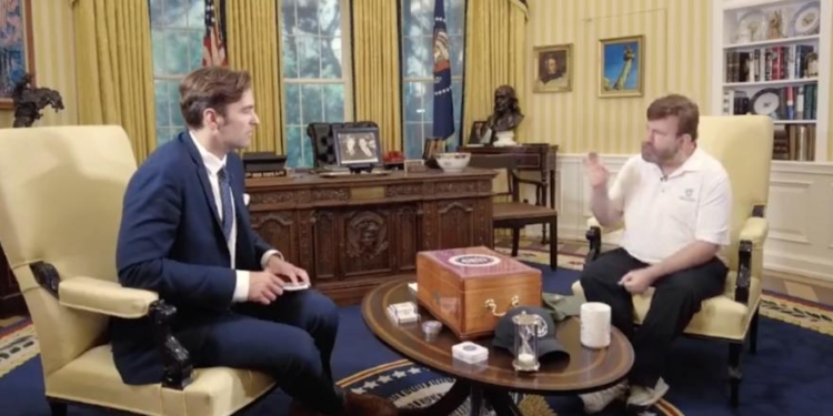 Renowned Pollster Says Donald Trump Can End Kamala’s Campaign With One ‘Ten-Word Question’