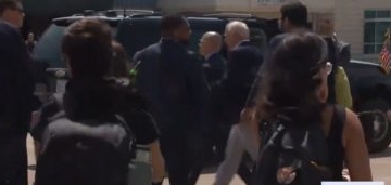 Tim Walz Appears To Ignore Shouted Questions About ‘Stolen Valor’ Accusation